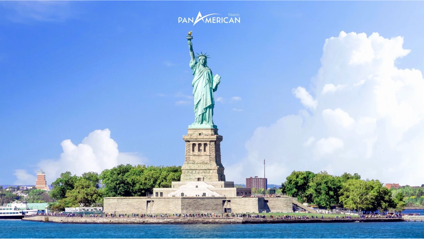 Tượng Nữ thần Tự do nằm trên hòn đảo Liberty xinh đẹp của New York