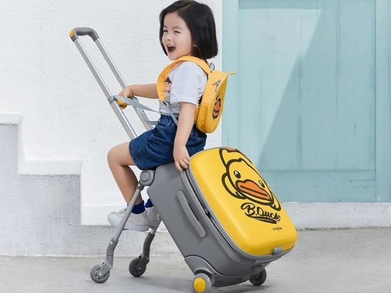 Vali kéo trẻ em ngồi được: Trợ thủ đắc lực cho mọi chuyến đi