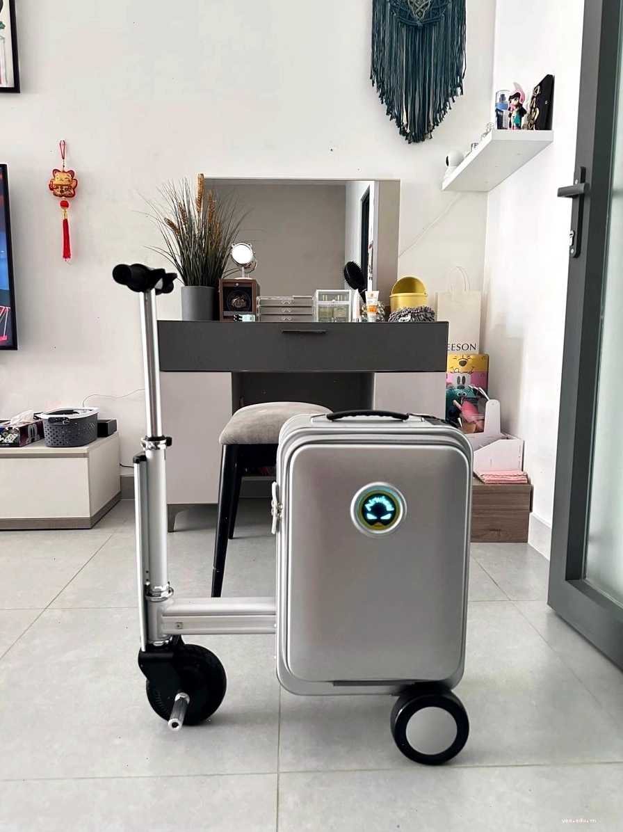Vali Pisani X9 YG1849A với thiết kế vuông cạnh cá tính