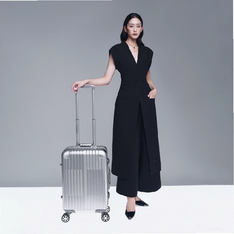 Vali Pisani XR15 với chi tiết thiết kế đạt chuẩn quốc tế