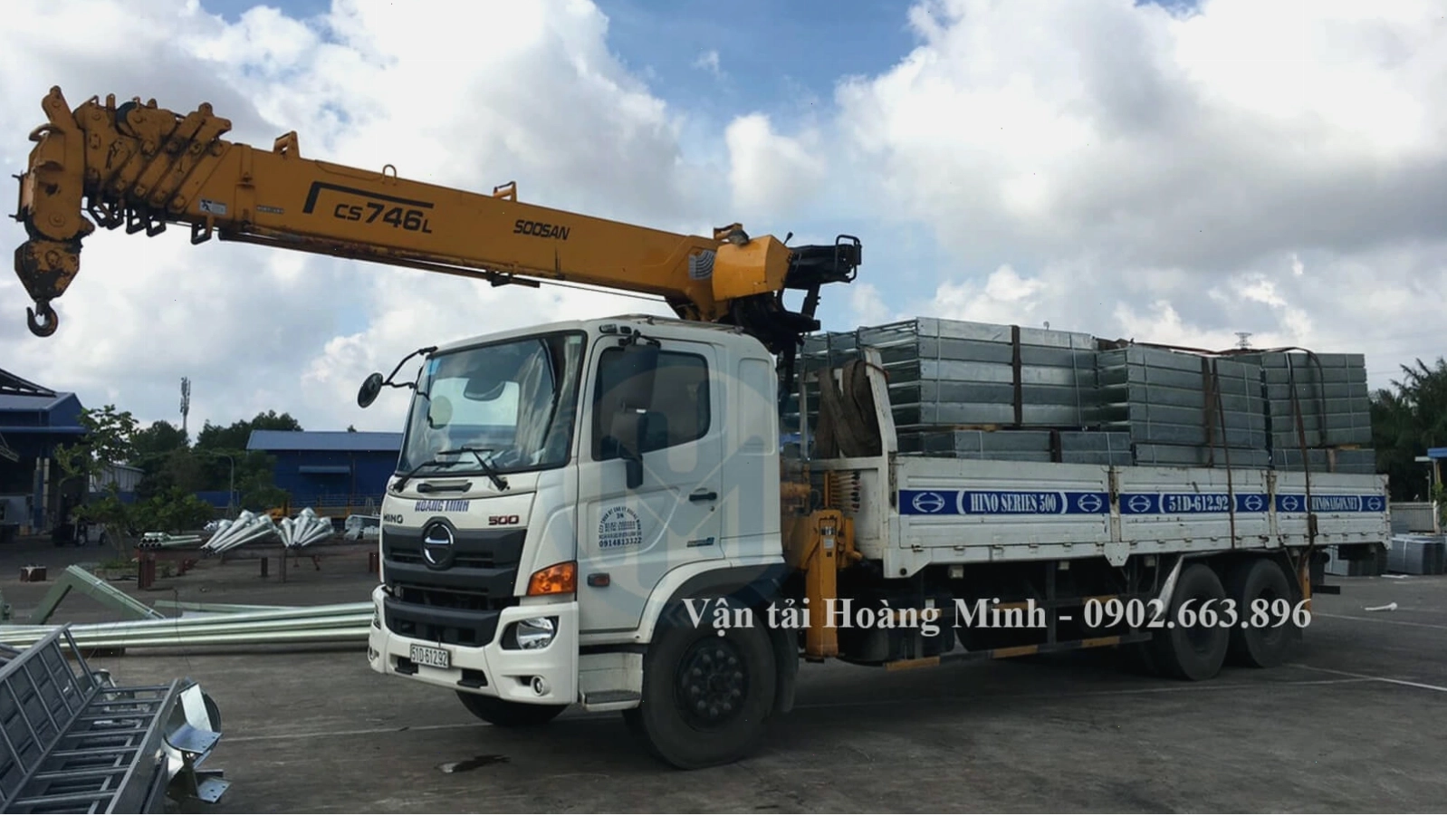 Vận chuyển giàn giáo, sắt thép, vật liệu xây dựng tại Bến Cát Bình Dương