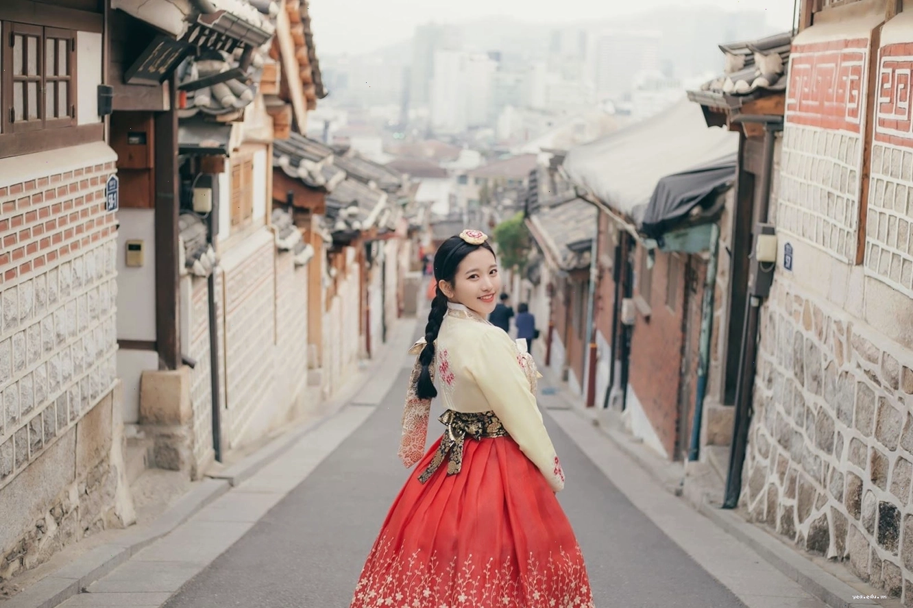 Vẻ đẹp cổ kính của Cung điện Changdeokgung là phông nền lý tưởng cho ảnh Hanbok