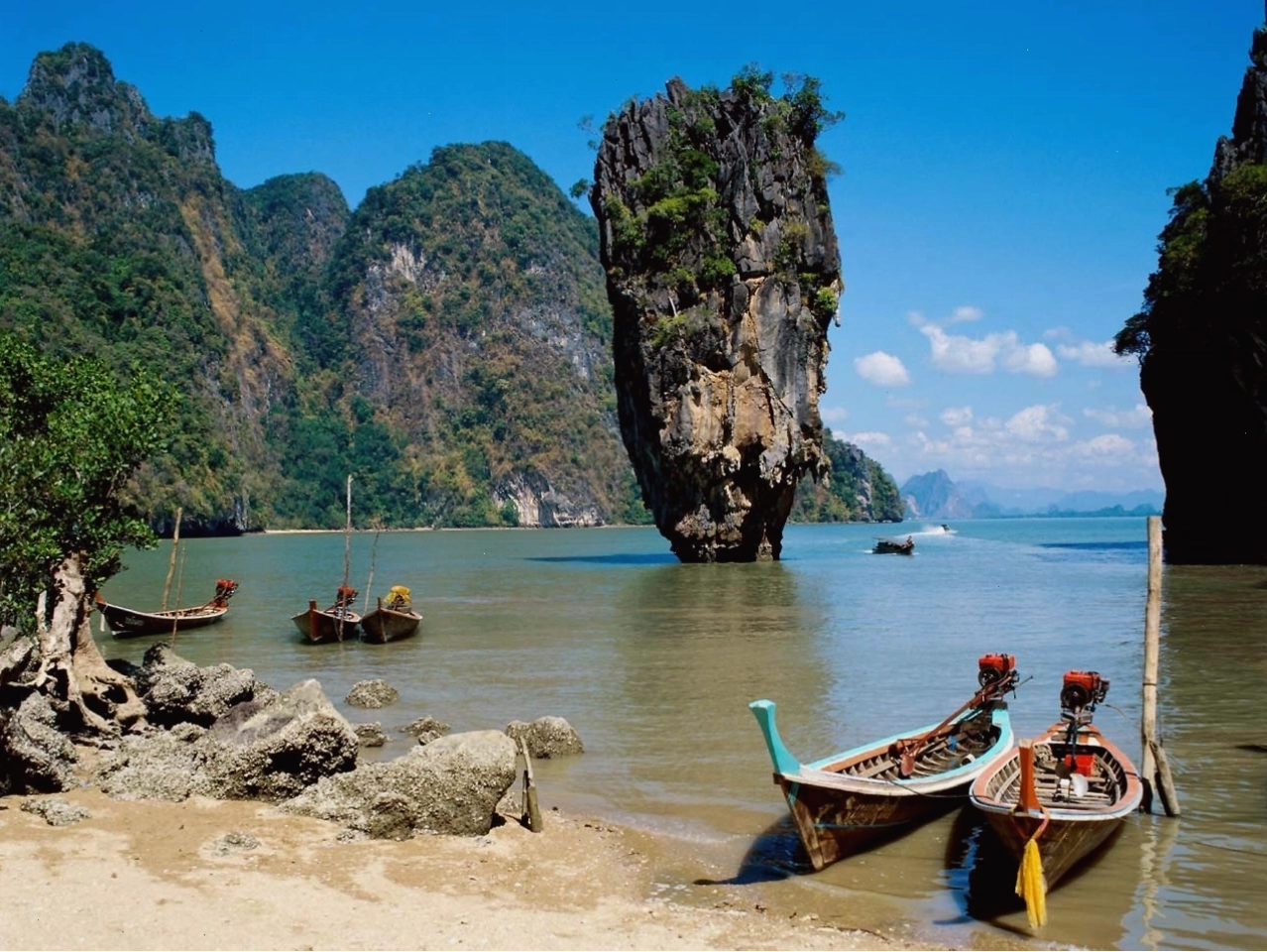 Vẻ đẹp hùng vĩ của Vịnh Phang Nga