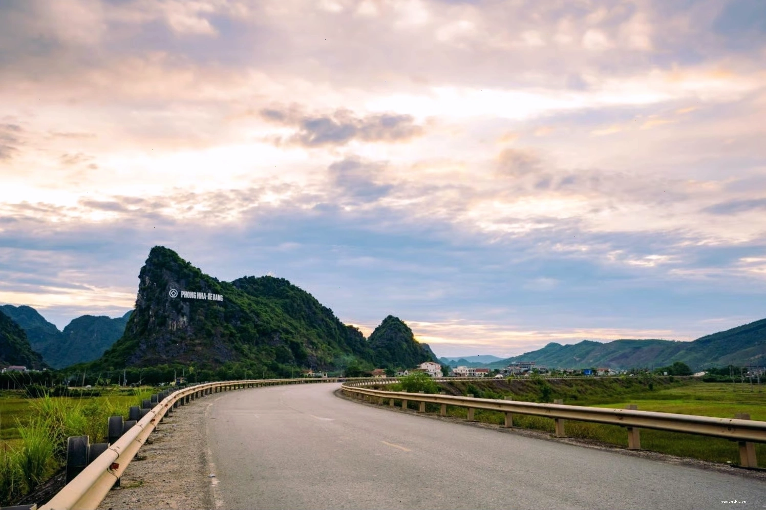 Vẻ đẹp kỳ vĩ của Vườn quốc gia Phong Nha – Kẻ Bàng.