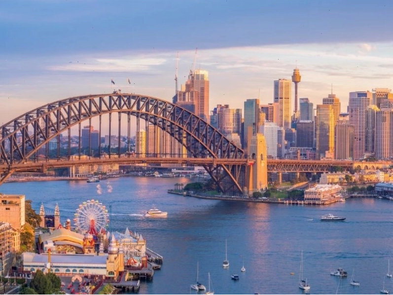 Vẻ đẹp lãng mạn của Melbourne mùa thu với lá vàng rơi ngập tràn