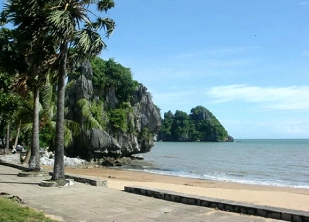 Vẻ đẹp trong xanh dung dị của bãi Dương Hà Tiên
