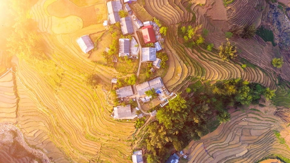 Vẻ đẹp yên bình của bản làng trên cao nguyên đá