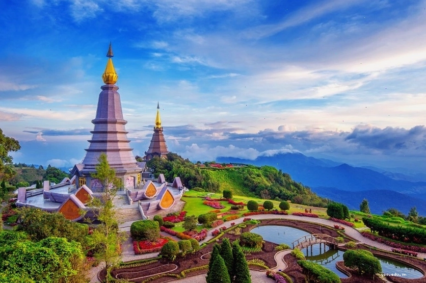 Vẻ đẹp yên bình của Chiang Mai, Thái Lan với núi non hùng vĩ và kiến trúc cổ kính