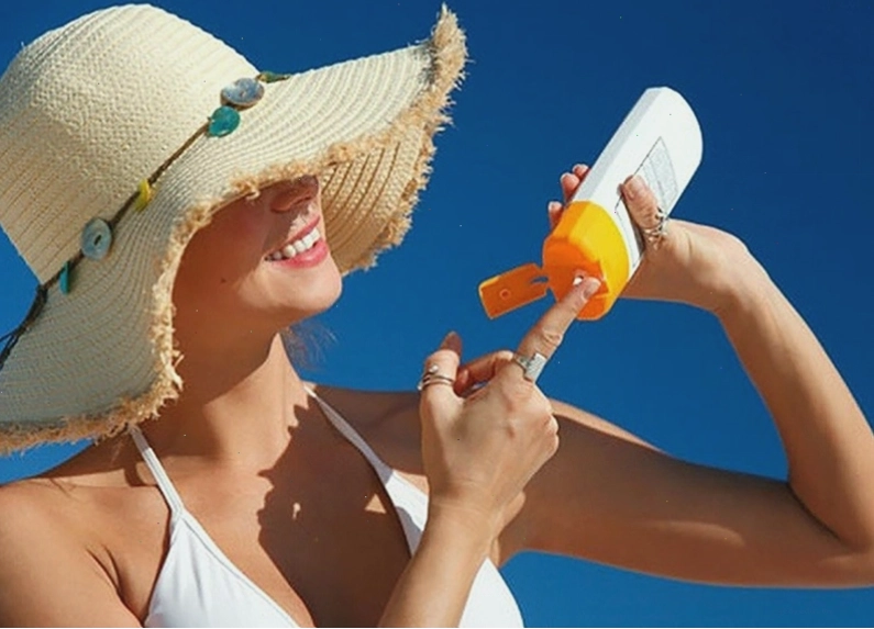 Ví tiền và thẻ ngân hàng là những thứ cần thiết khi đi du lịch