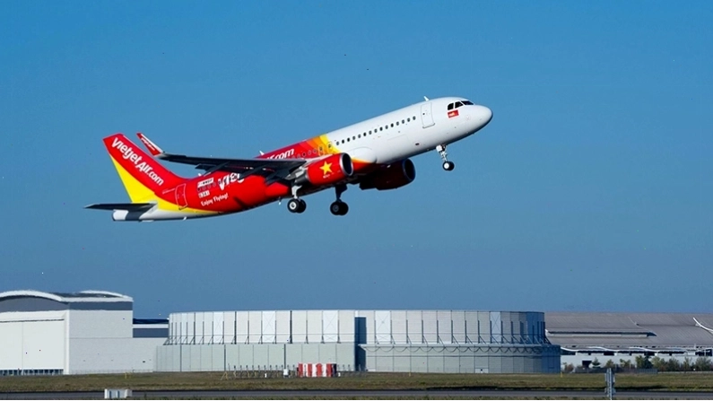 Vietjet Air là hãng hàng không giá rẻ được ưa chuộng với vé hạng Eco