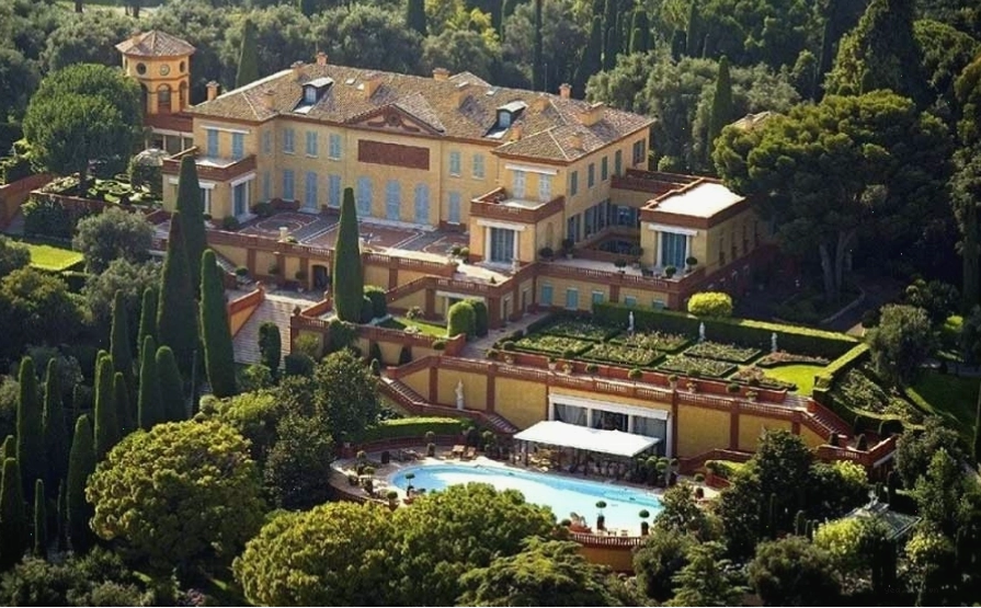 Villa Leopolda - Biệt thự cổ điển bên bờ biển Pháp