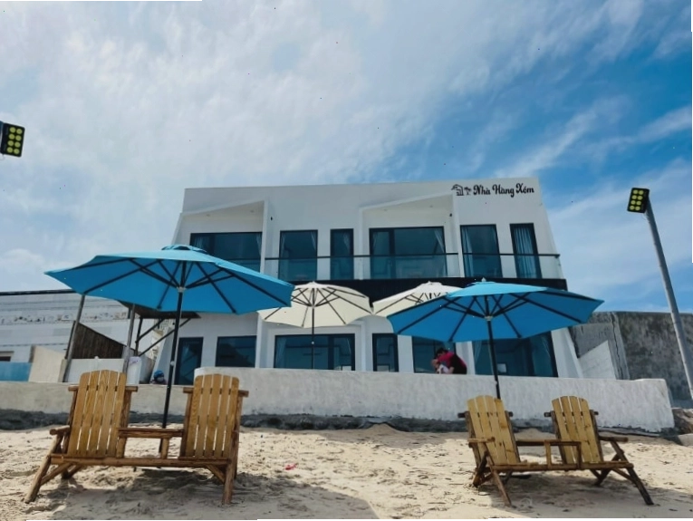Villa Nhà Hàng Xóm với thiết kế hiện đại, view biển đẹp tại Phú Quý