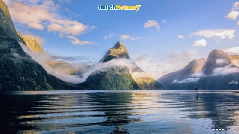 Vịnh Milford Sound hùng vĩ