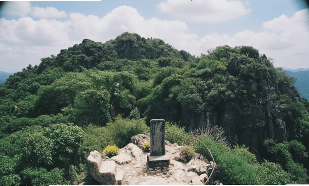 Vọng Giang Đài trên núi Thủy Sơn