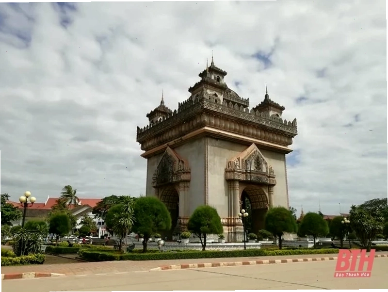 Wat Si Muang, ngôi chùa linh thiêng và là trung tâm tâm linh của người dân Viêng Chăn