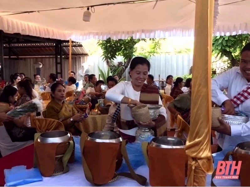 Wat Si Saket, ngôi chùa cổ tại Viêng Chăn với bộ sưu tập tượng Phật đồ sộ
