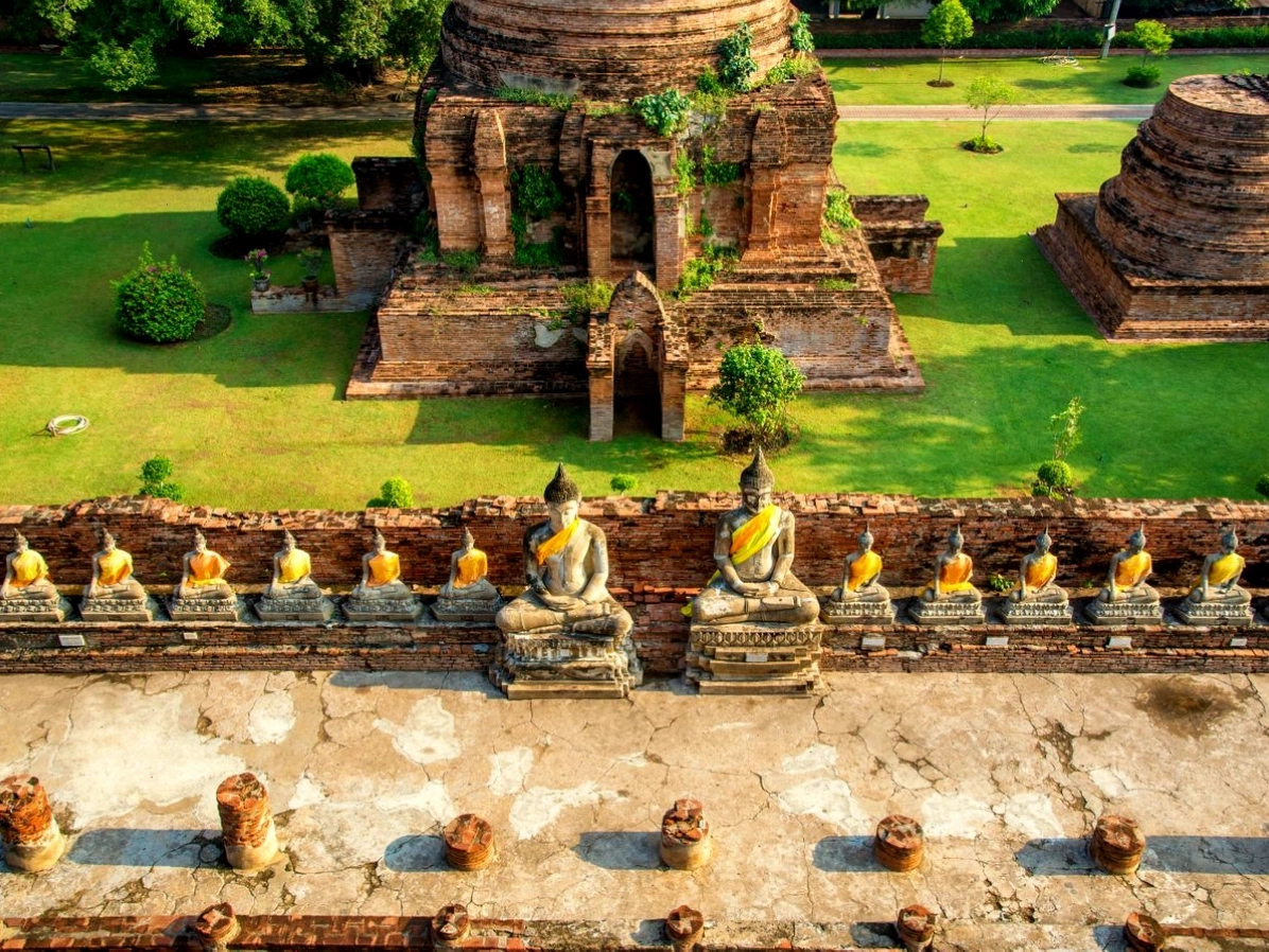 Wat Yai Chai Mongkhon - Một trong những ngôi đền cổ kính nhất ở Ayutthaya được xây dựng vào thế kỷ 14.