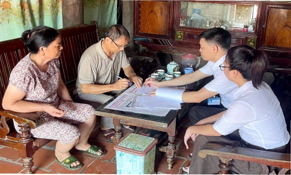 Xã Sơn Động thành lập Tổ xung kích hỗ trợ thủ tục hành chính tại nhà
