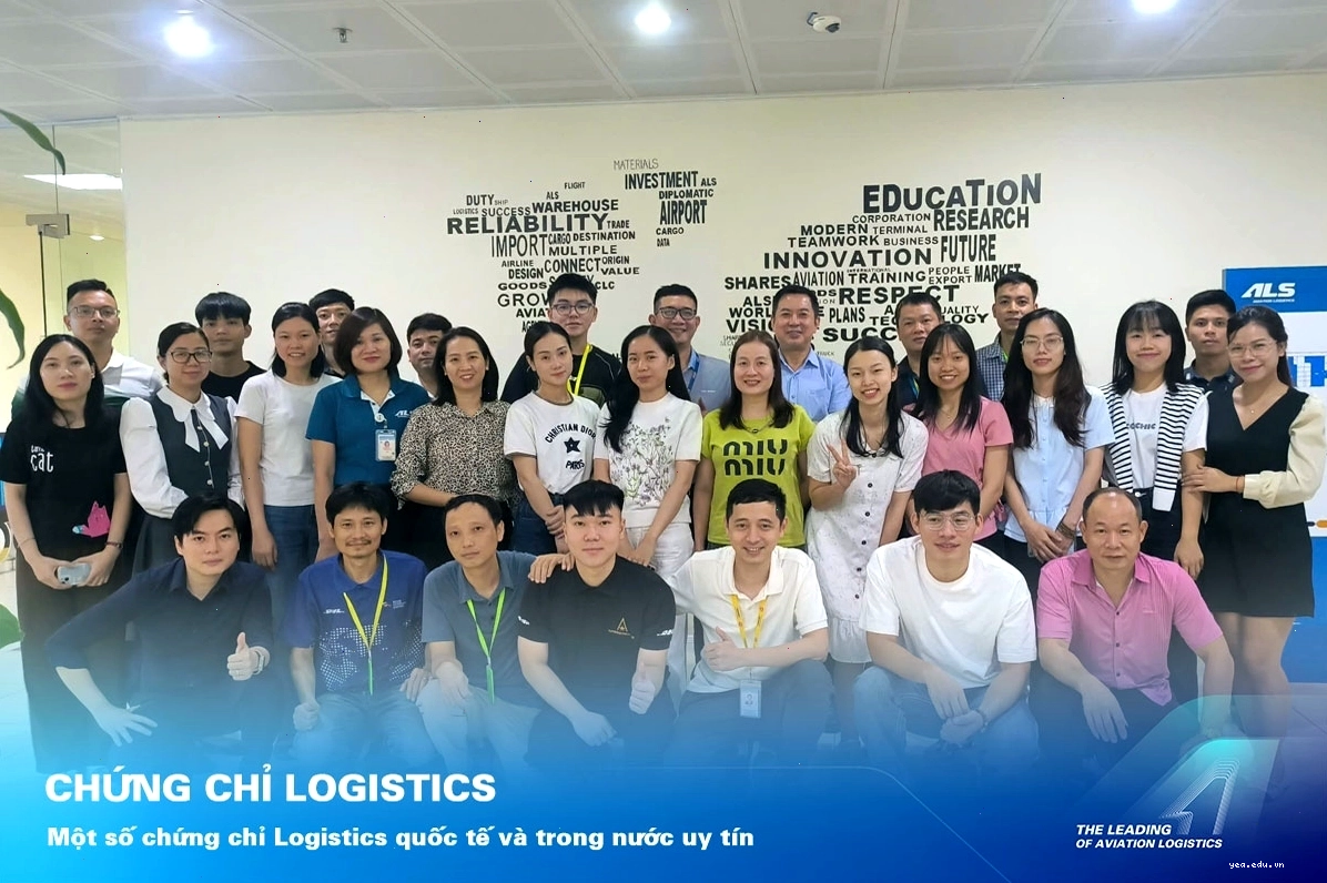 Xe chở hàng tại ALS Cargo Terminal