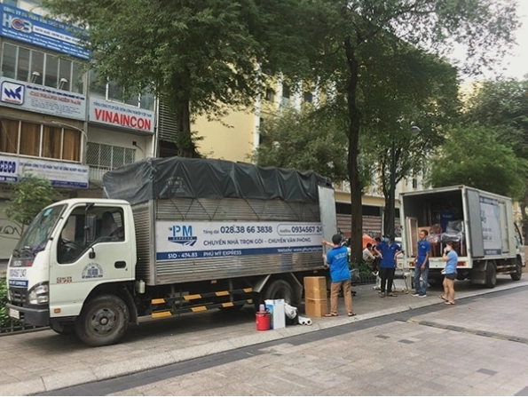 Xe tải chuyển nhà của Phú Mỹ Express tại TPHCM