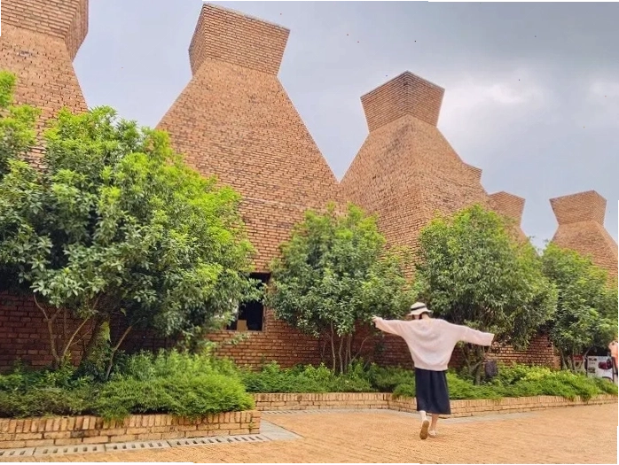 Xưởng rượu vang Di Lặc - Vân Nam Trung Quốc