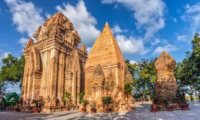 Ý nghĩa Tháp Bà Ponagar: Khám phá giá trị kiến trúc và văn hóa Chăm Pa